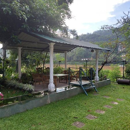 Hotel Mahaweli Shades Kandy Exteriér fotografie