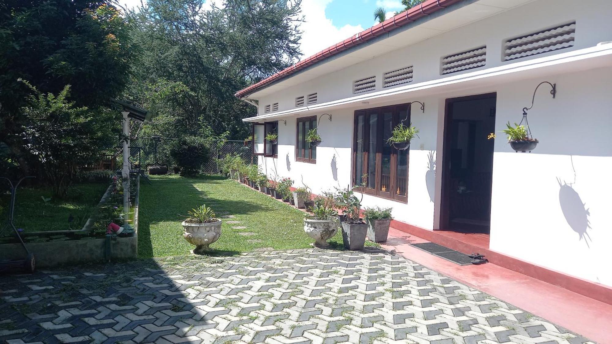 Hotel Mahaweli Shades Kandy Exteriér fotografie